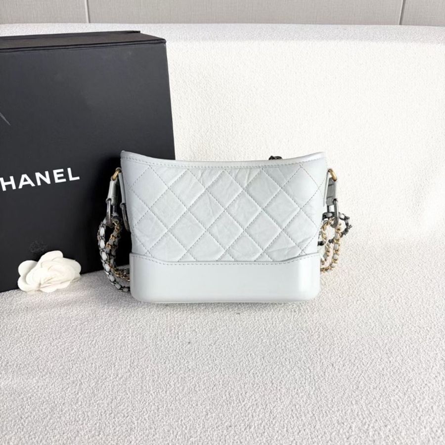 Chanel 流浪包小號嬰兒藍 金扣 牛皮 芯片款 18*16*8 95新 配件塵袋-3