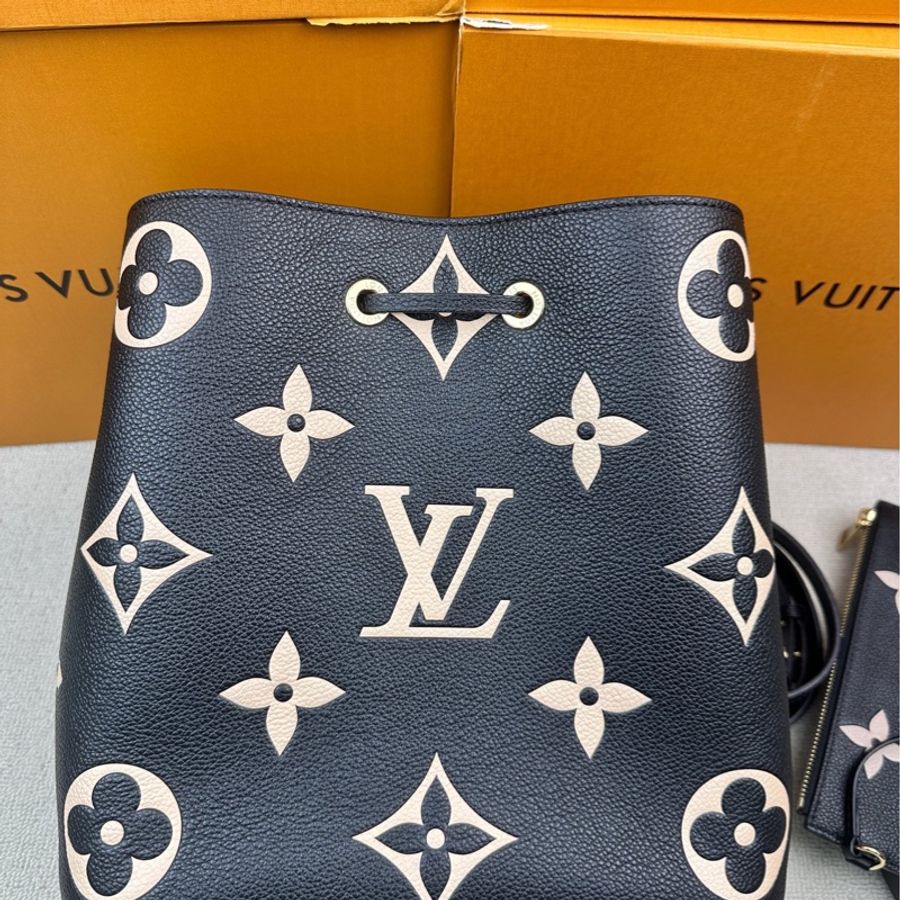 Lv 路易威登 黑白水桶中號 五金帶膜-3