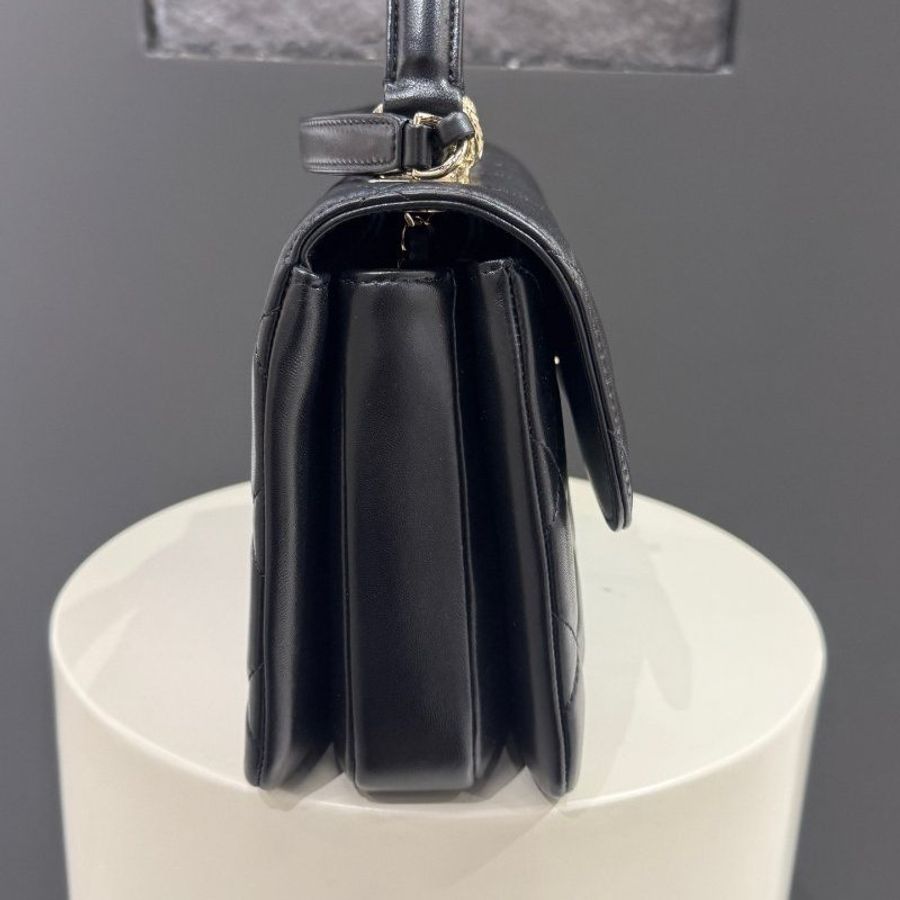 近新品 香奈兒/Chanel Trendy CC 黑金浮雕芯片款 郵差包羊皮-3