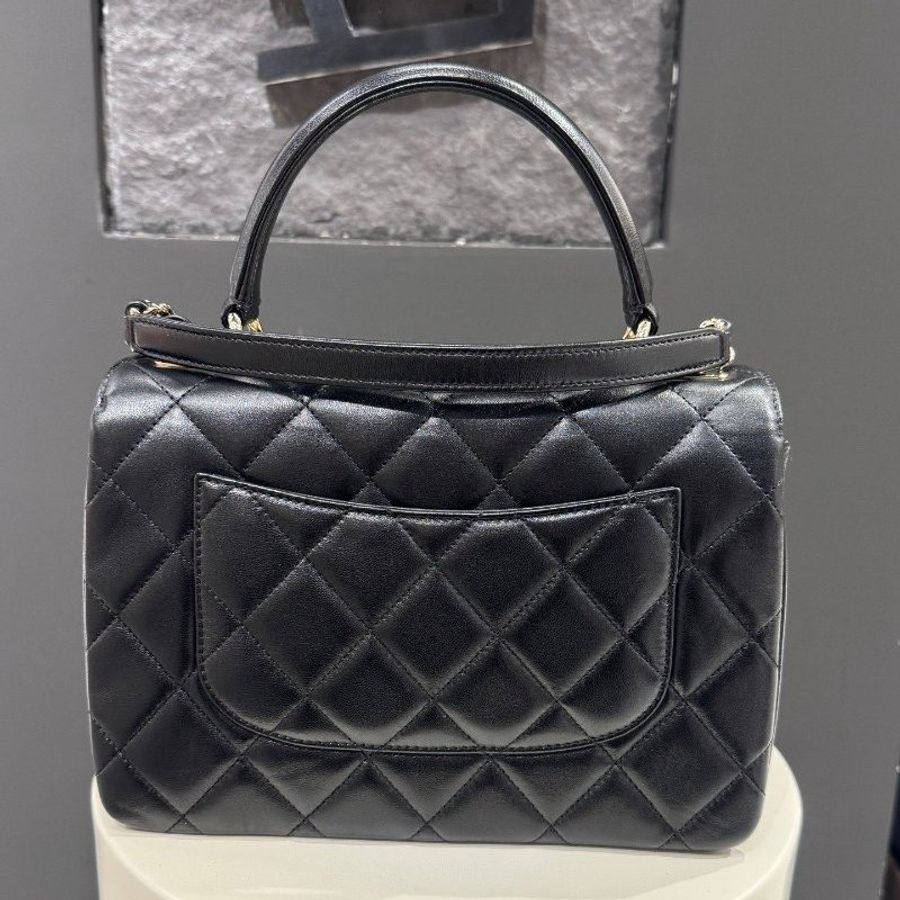 近新品 香奈兒/Chanel Trendy CC 黑金浮雕芯片款 郵差包羊皮-7