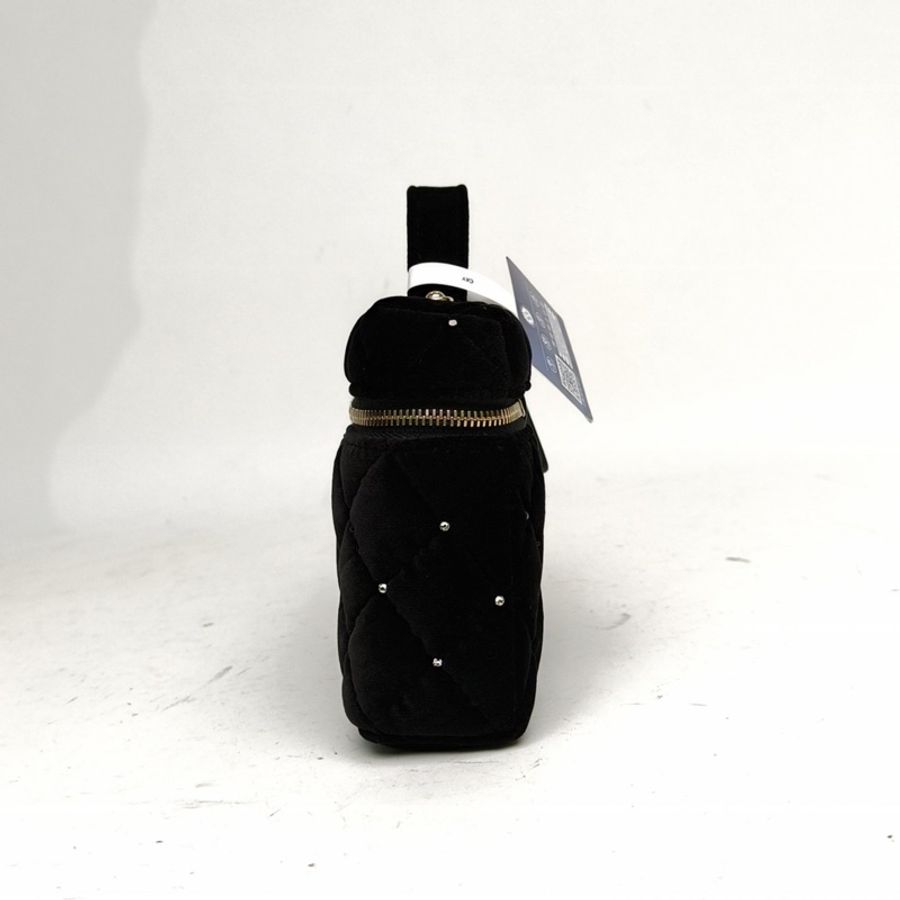 CHANEL 黑色絲絨鐳射標淺金扣25K水鑽Lp盒子包-1