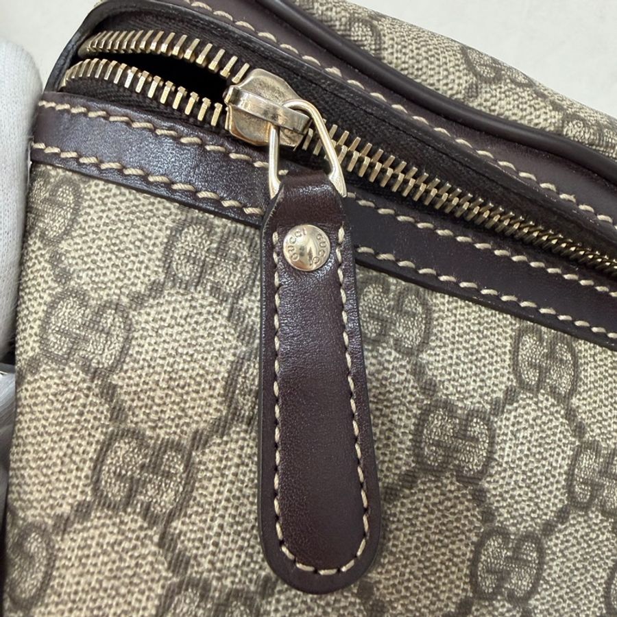 GUCCI 233269 咖皮 防水 PVC 銀釦 胸口包 腰包-17