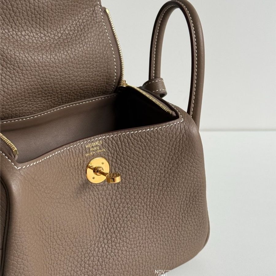 99新🆕 Hermès 愛馬仕 Mini Lindy 大象灰金釦一代-4