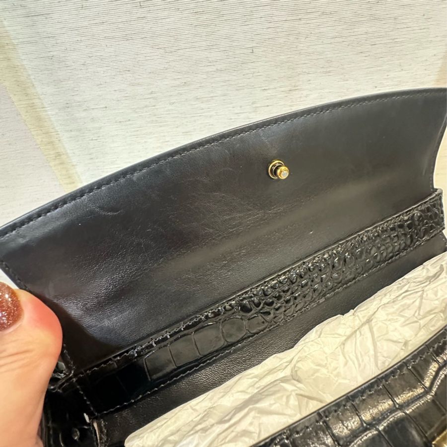 Balenciaga 黑牛皮鱷魚壓紋霧金釦下蓋肩背包-8