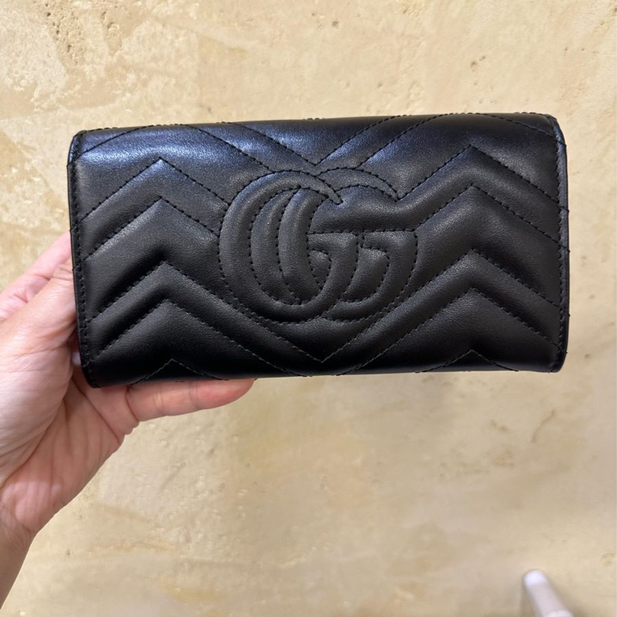 Gucci 黑牛皮山形紋霧金釦GG Marmont下蓋12卡長夾-1