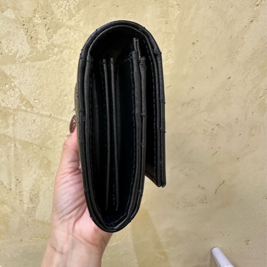 Gucci 黑牛皮山形紋霧金釦GG Marmont下蓋12卡長夾-2