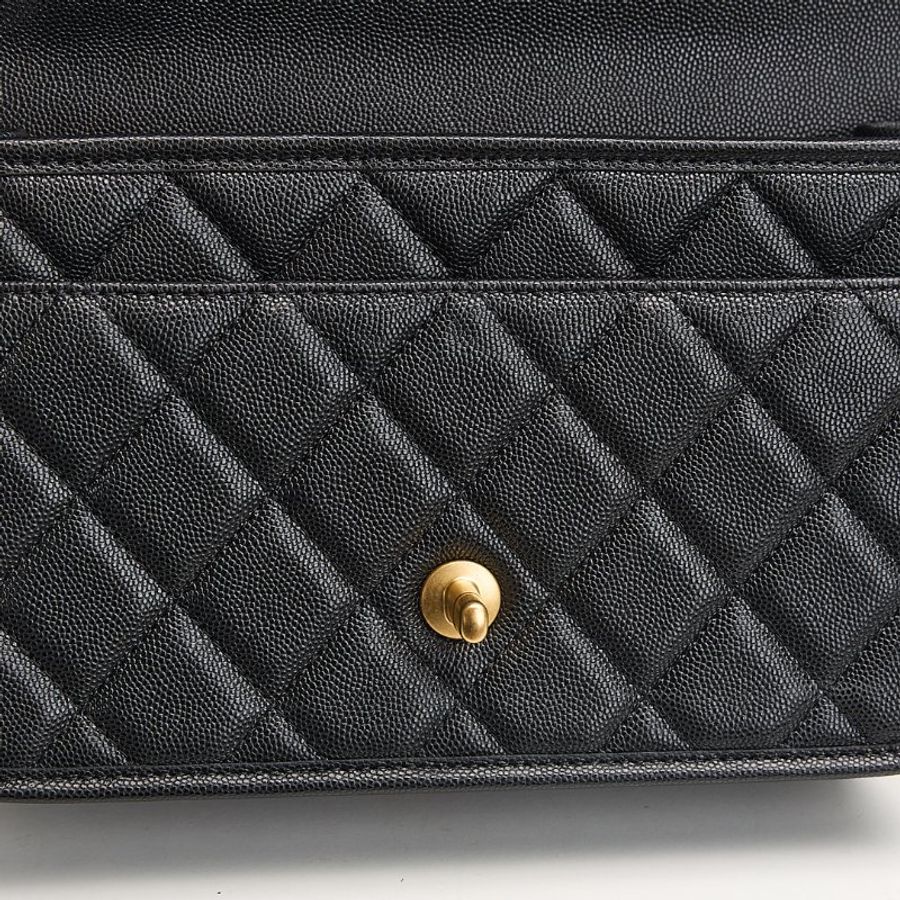 Chanel 22k 手柄郵差包/黑金牛-18