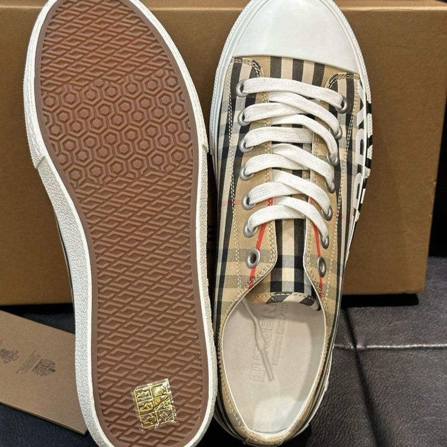 💎Han's house精品服飾💎BURBERRY 格紋 帆布鞋 現貨28.5 原價22900-3