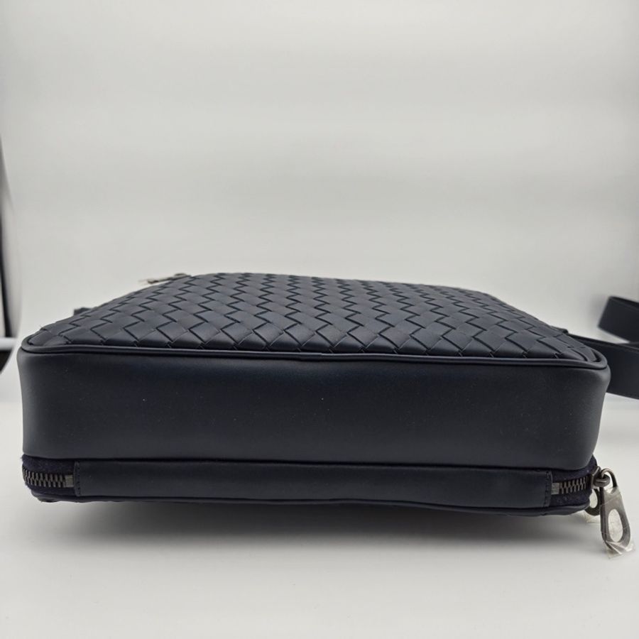 閒置新Bottega Veneta(葆蝶家)經典編織男士單肩斜挎-4