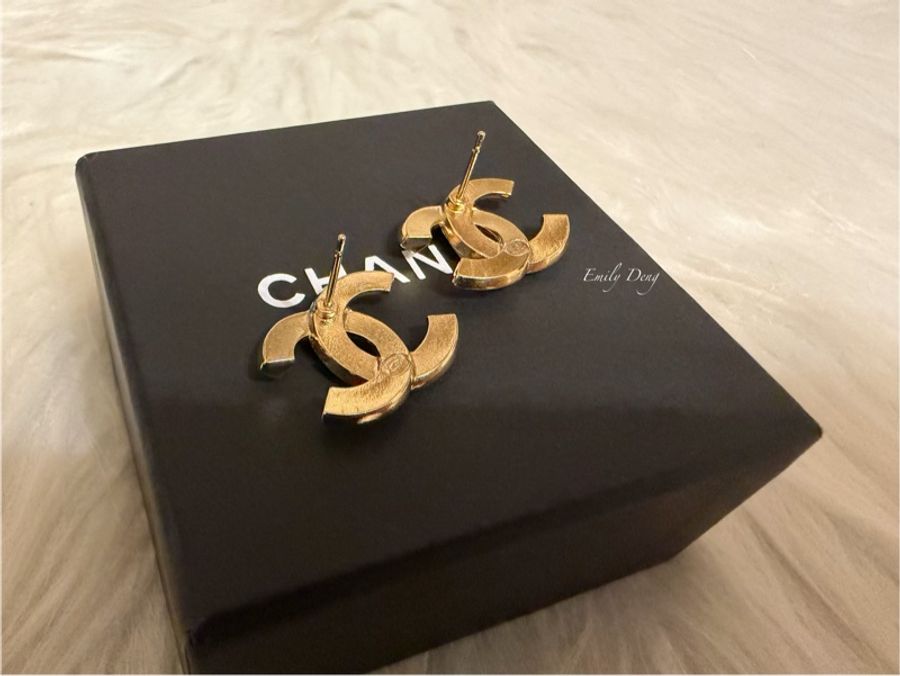 Chanel 經典雙C粉色琺瑯水鑽耳環-4