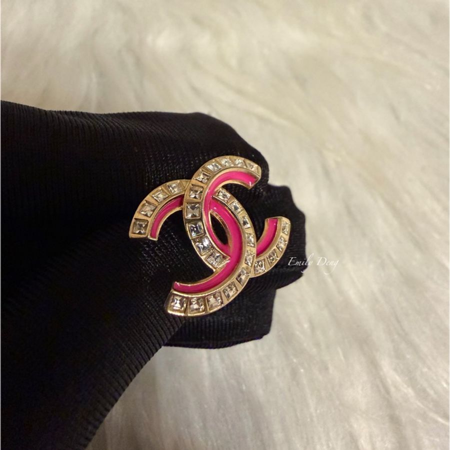 Chanel 經典雙C粉色琺瑯水鑽耳環-6