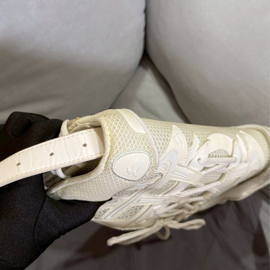 清倉大特價🈶台灣購證✨Balenciaga巴黎世家白色夜光球鞋綁帶拼皮機車包斜挎單肩包-12