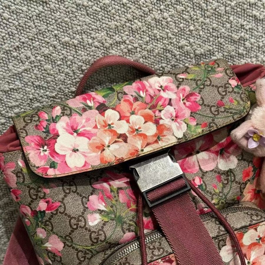 Gucci 天竺葵花卉 翻蓋後背包20.5*28cm 98新配件塵袋-2