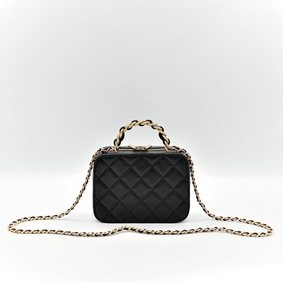 Chanel Matelasse Vanity Bag-4