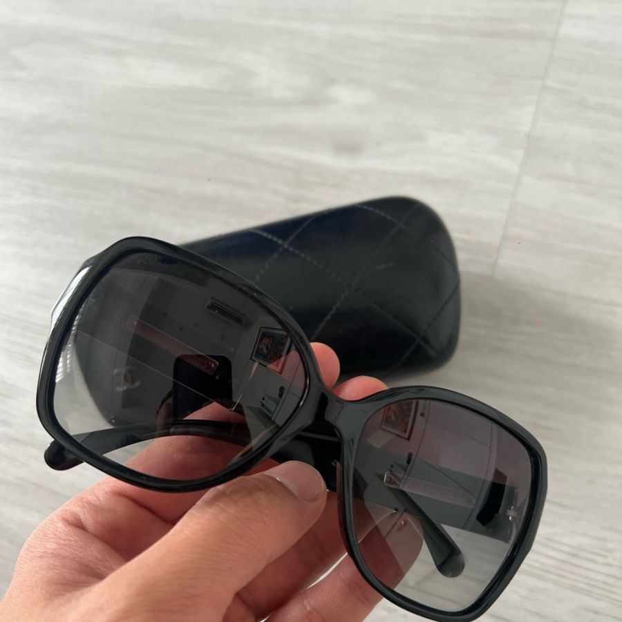 Chanel 5230Q 太陽眼鏡(大框方形系列) 小臉神器 割愛6580 正常使用痕跡 有盒 這個現在有的話新款都要20,000起跳了-7