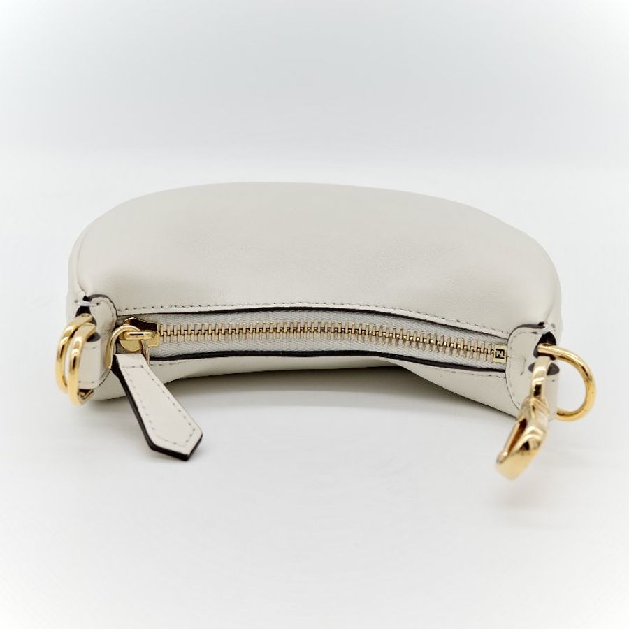 FENDI 芬迪 白金小牛皮 Fendigraphy MINI 半月包 手拿包 7AS089 專櫃 71400-8