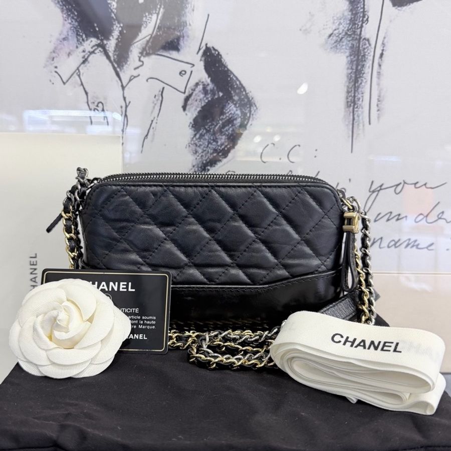 保卡款!Chanel 香奈兒 Gabrielle 流浪包 黑金 mini 迷你-1