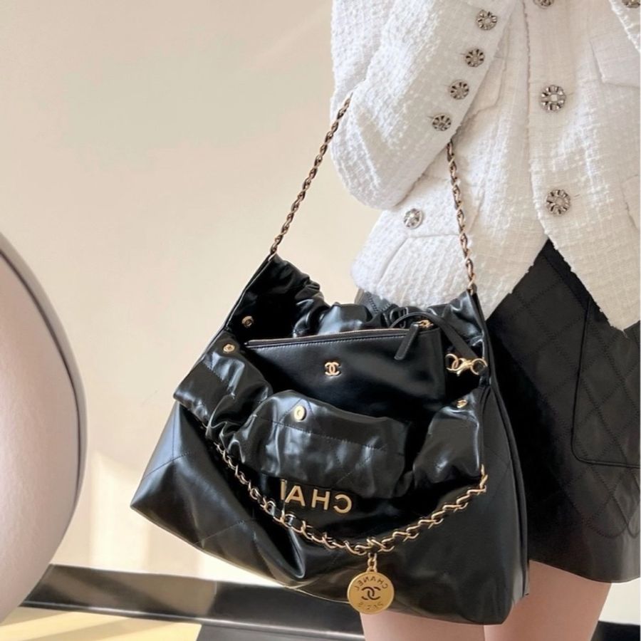 Chanel香奈兒橫版22bag黑金24C垃圾袋單肩包 尺寸約39x23-7
