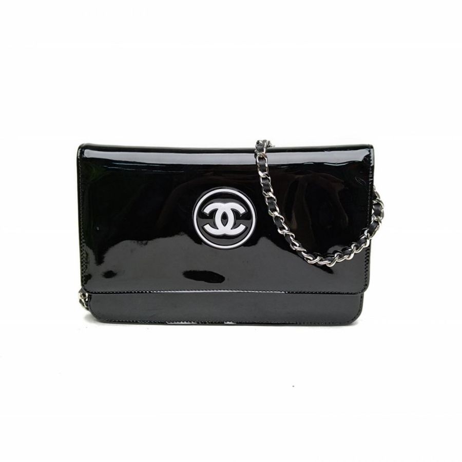CHANEL 黑色漆皮17開銀扣woc肩背包-0