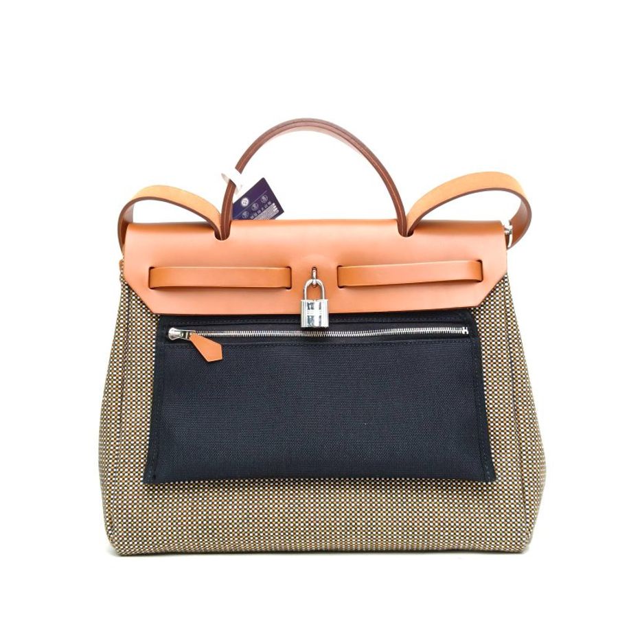 HERMES Herbag3101白色拼黑色拼黃褐色拼沙漠金帆布牛皮U刻銀扣肩背包-2