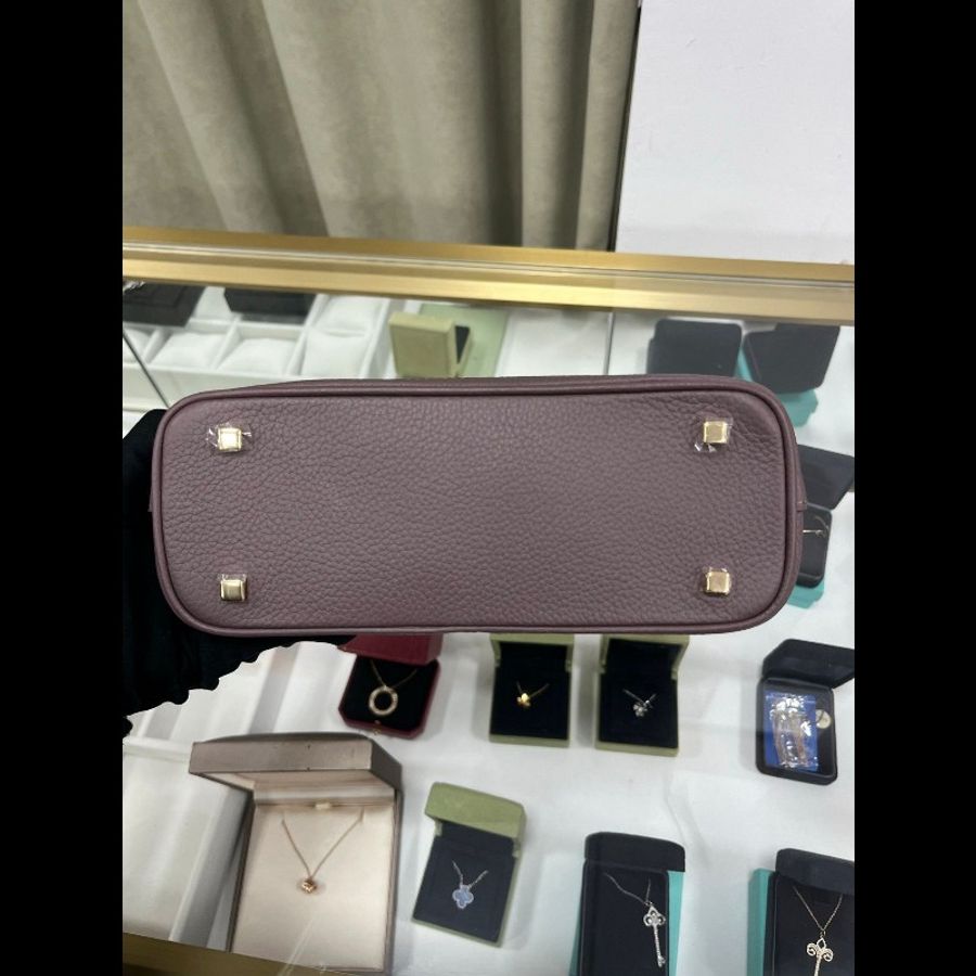 Moynat Gaby
莫奈 煙灰紫金扣手提包-5