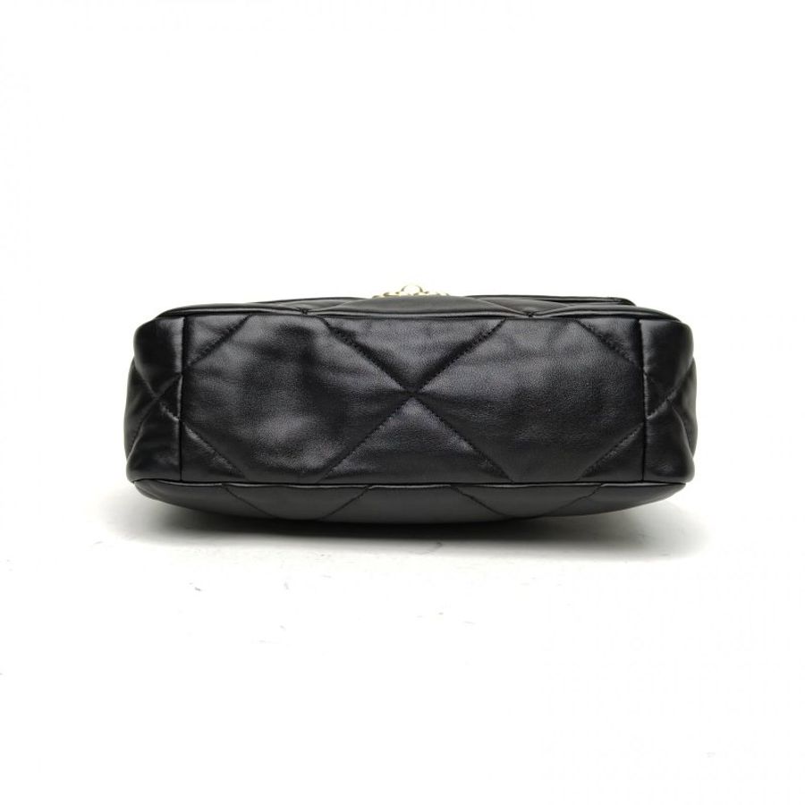 CHANEL 19BAG口蓋包小號26黑色羊皮31開金銀扣肩背包-4
