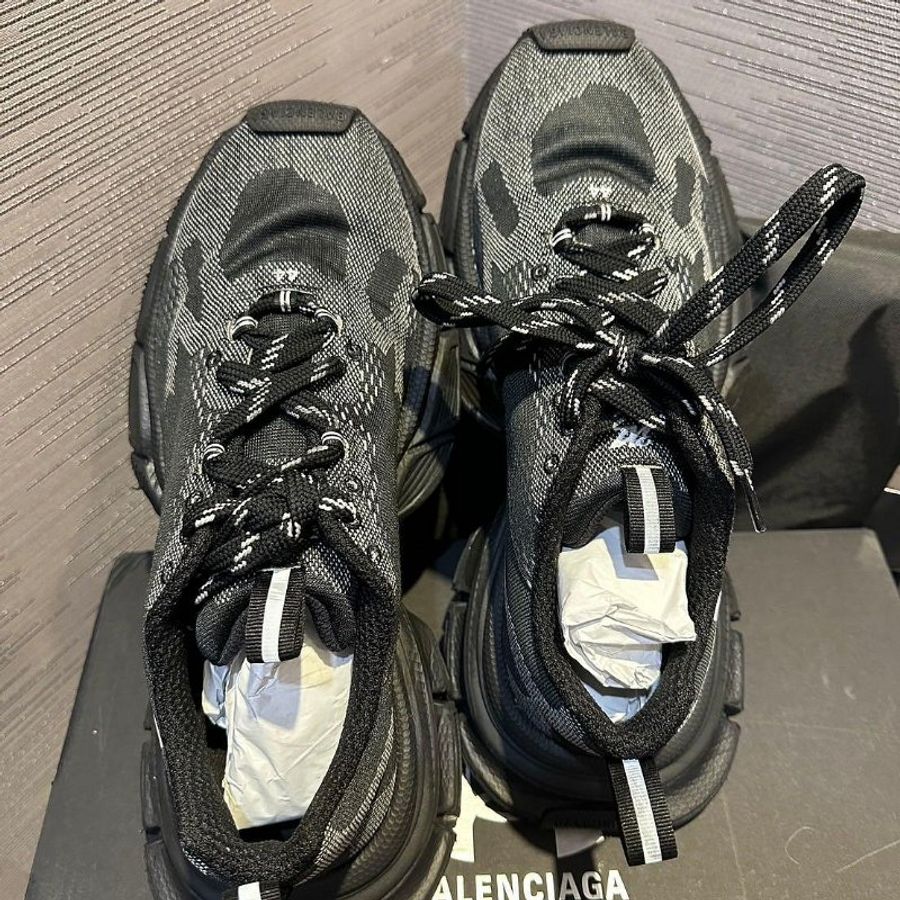 💎Han's house精品服飾💎Balenciaga 聯名 UA 巴黎世家 3XL 針織 襪套 球鞋 現貨44原價37300-5