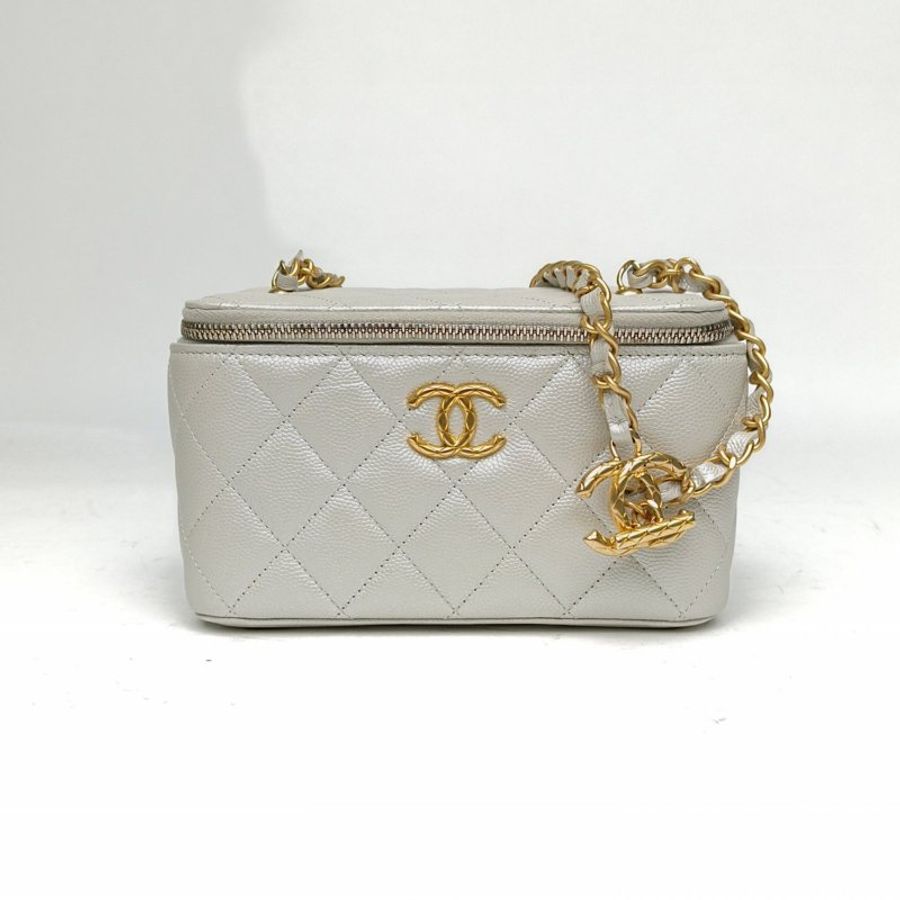 CHANEL 銀色荔枝牛皮鐳射標金扣24S長盒子化妝包鳳梨扣肩背包-0