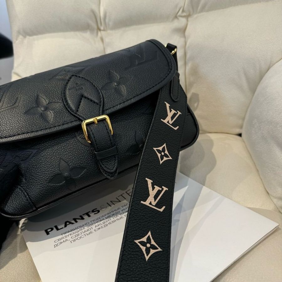 LV Bandouliere 黑色牛皮壓紋背帶(不含包包)-6