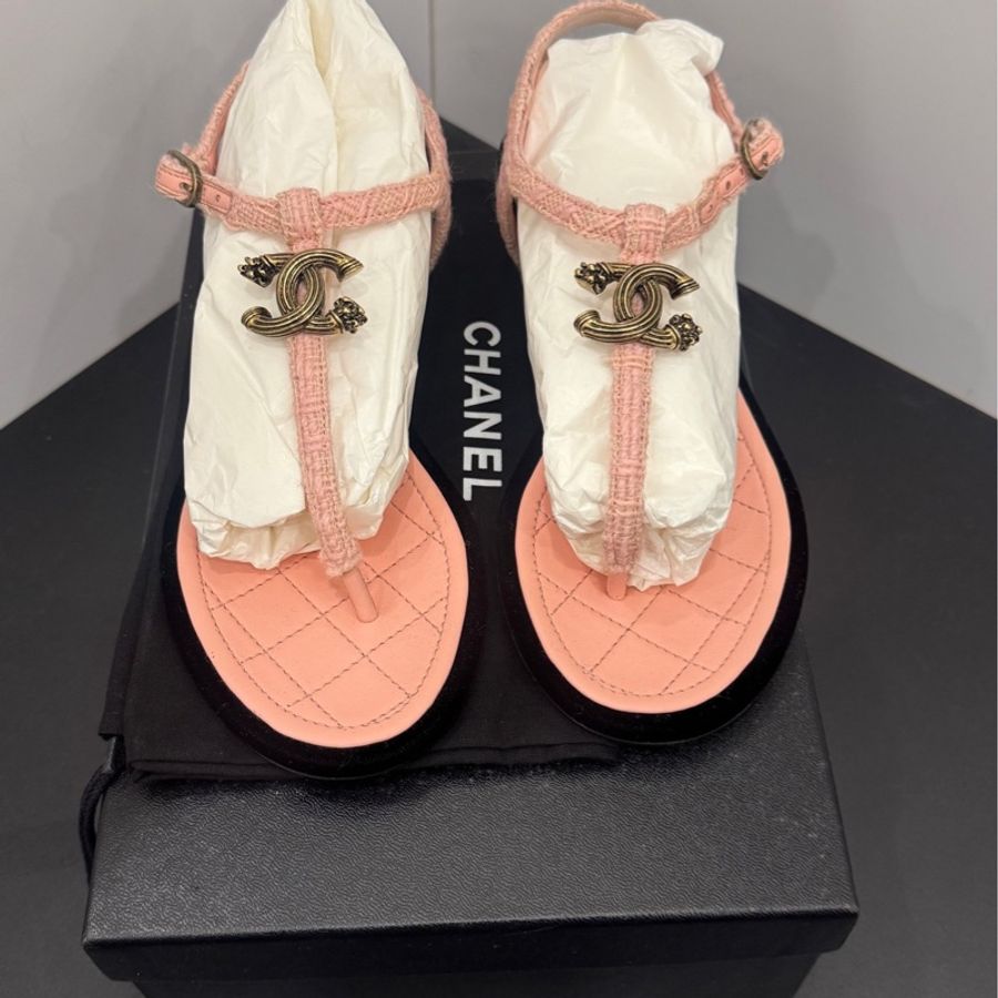 99新 香奈兒/chanel 粉色夾趾涼拖鞋 35碼 附件:塵袋-1
