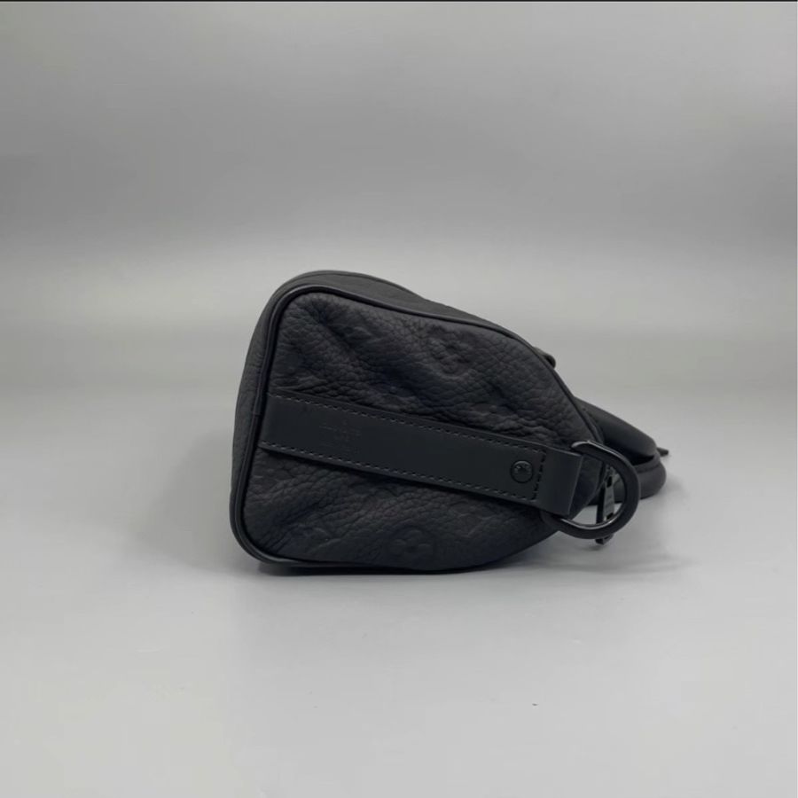 低調俐落款😎lv路易威登全皮黑色老花壓紋黑武士keepall25手提單肩斜挎包-13