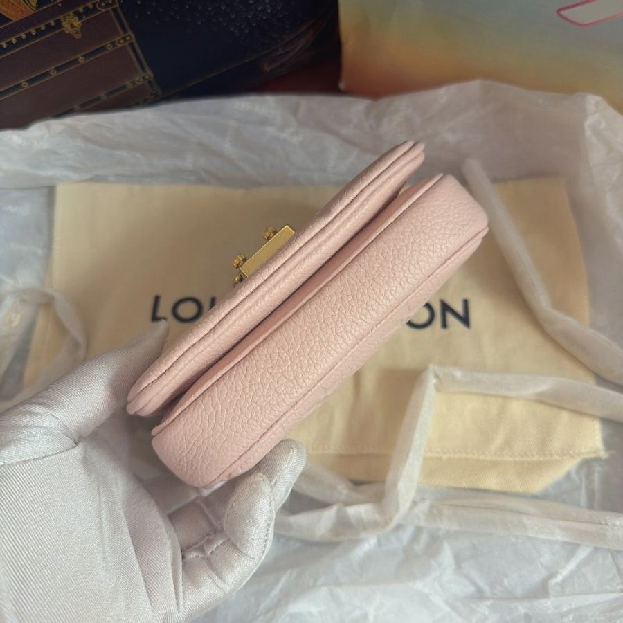 近新品 路易威登/Louis Vuitton 櫻花粉Micro Metis mini郵差包 鏈條肩背包芯片款-4