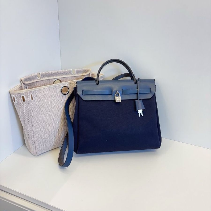 Hermes愛馬仕 Herbag31 深藍色銀扣肩背包-7
