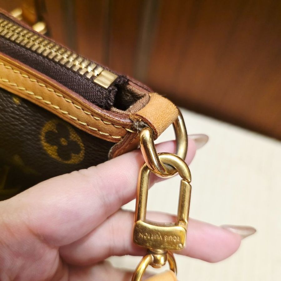 LV Louis Vuitton原花抓皺拉鍊三用元寶包/ M40145手提、肩背，斜跨-20
