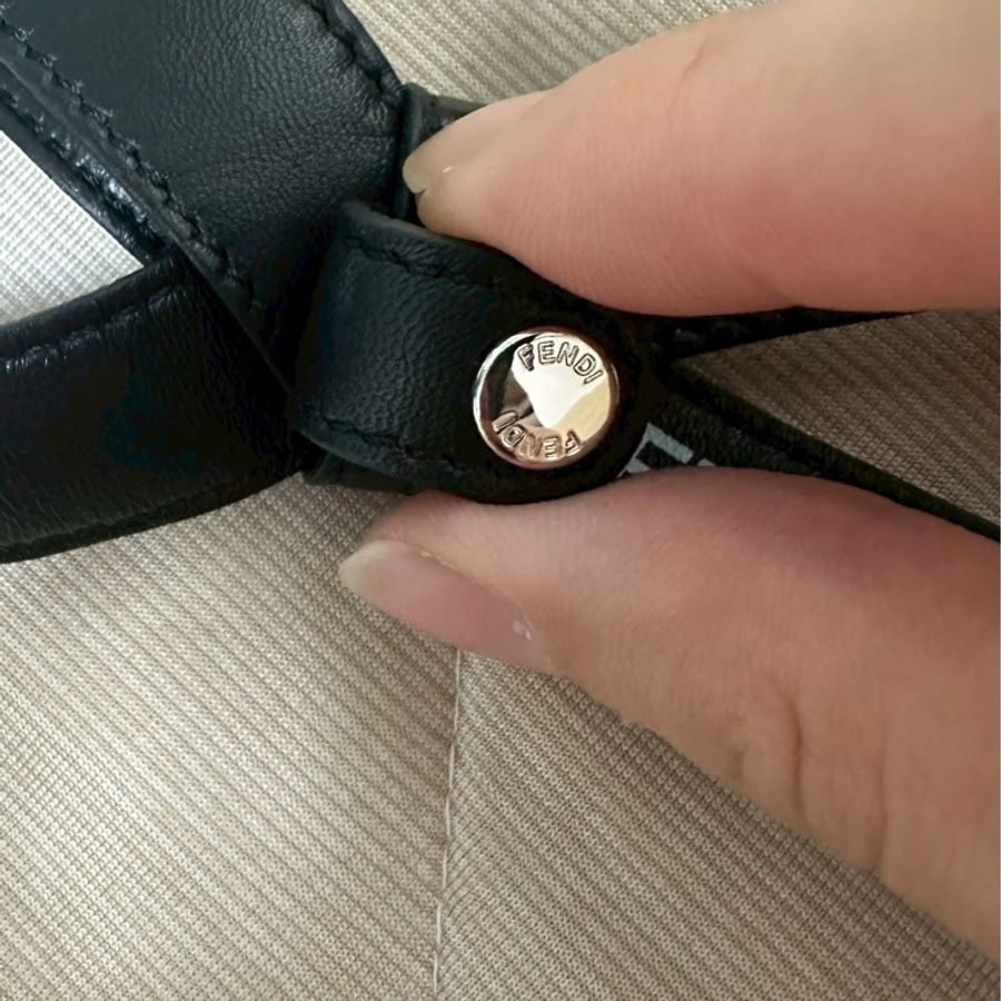 Fendi 25週年限定款❤️全台灣唯一一顆釋出❤️98新、配件完整⭐️-4