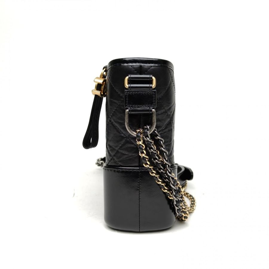 CHANEL GABRIELLE流浪新中號黑色牛皮晶片金銀扣-1