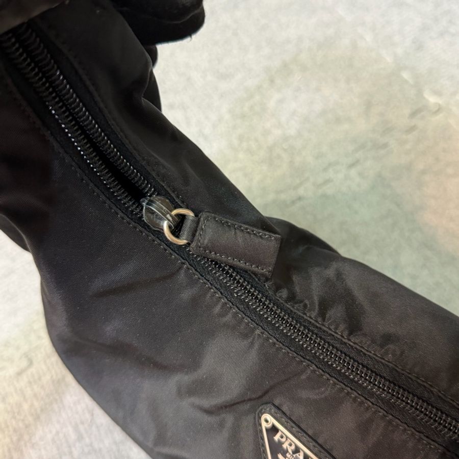 🏷Prada hobo-10