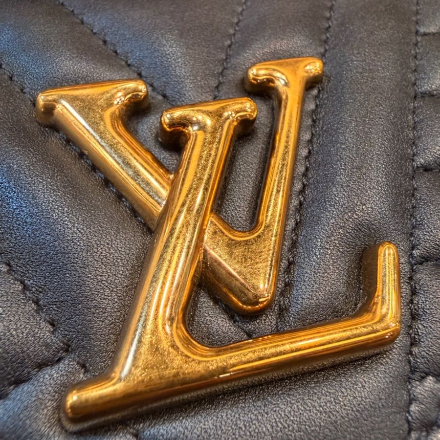 LV New Wave Chain Bag黑牛皮彩色把手斜背包-49