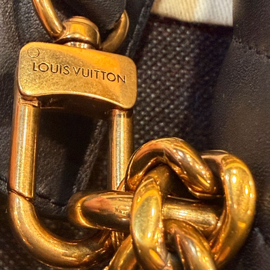 LV New Wave Chain Bag黑牛皮彩色把手斜背包-51