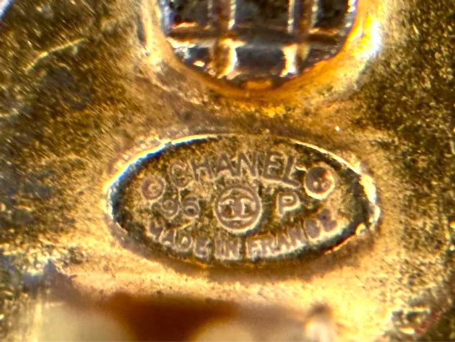 香奈兒1951 金色熔岩雙C圓形耳夾 99新-8