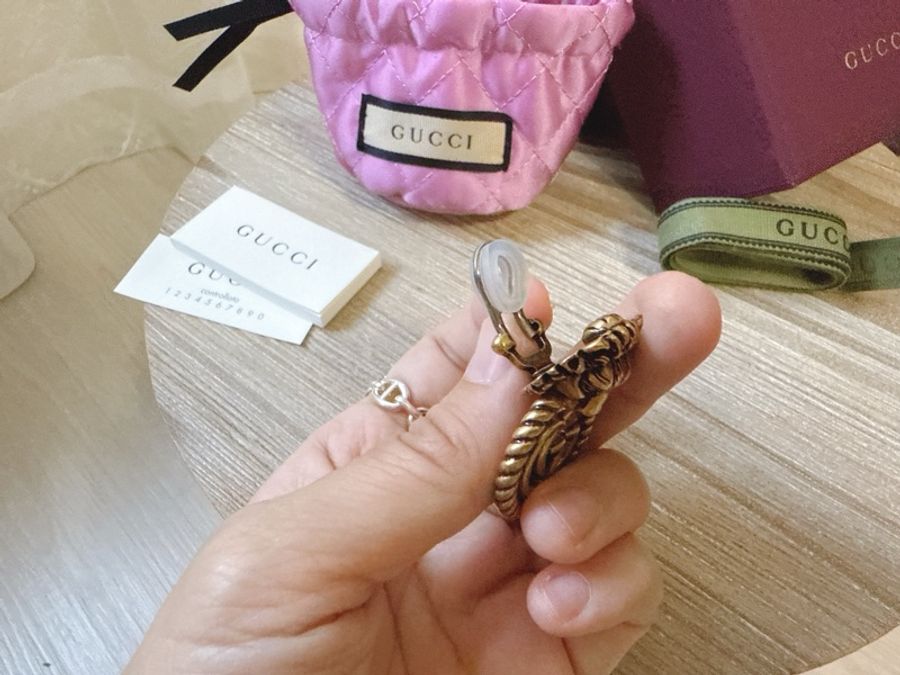 GUCCI 仿舊 古銅金色 經典GG獅頭 夾式耳環. 沒有耳洞的福音-7