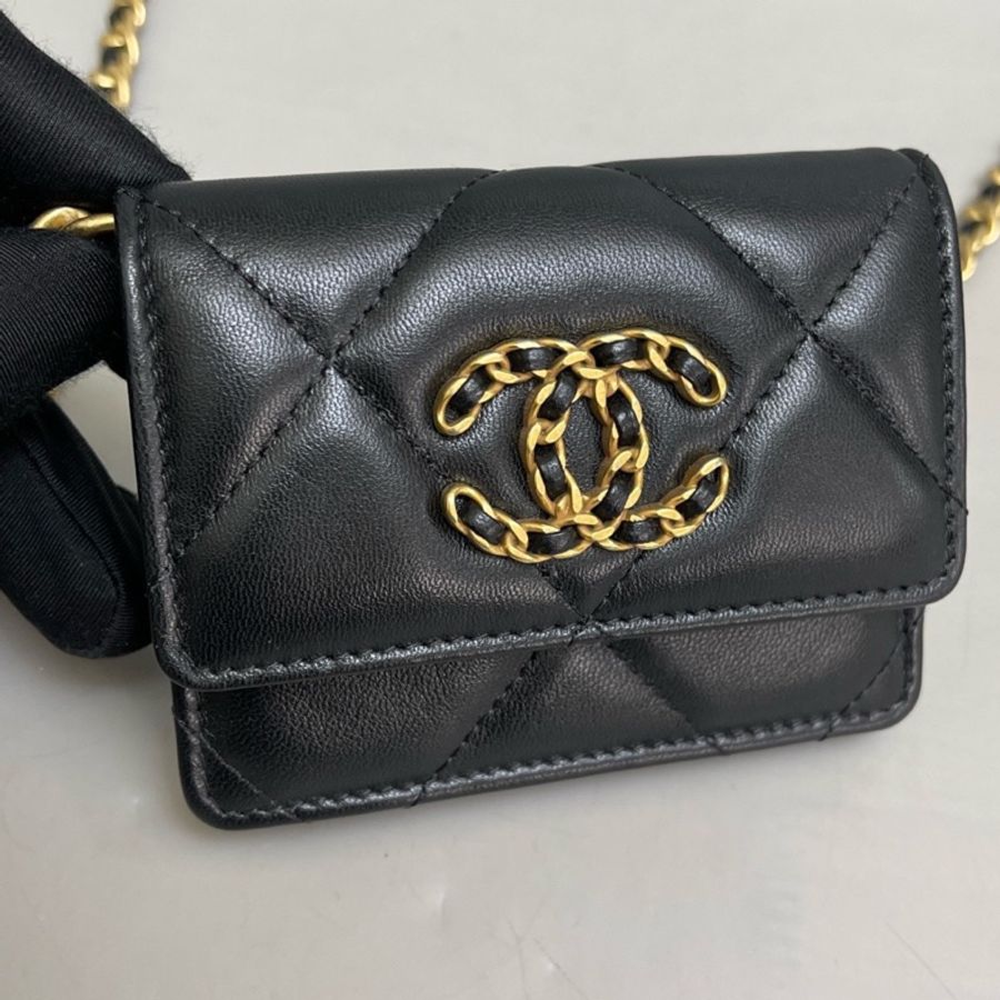 Chanel香奈兒19bag迷你黑金全皮鏈條包，尺寸10×8 鐳射31 附件卡-6
