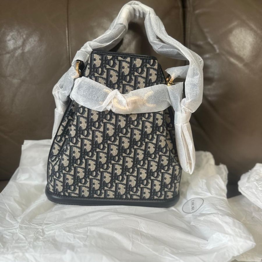 Dior Oblique C'est Dior經典老花中號水桶包-0