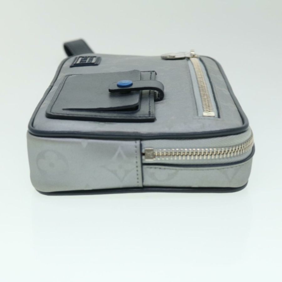 【日本直送】路易威登 Monogram Satellite 手拿包 銀色 M44171 LV 正品 32349SAV-4