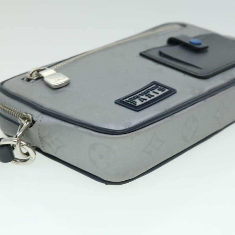 【日本直送】路易威登 Monogram Satellite 手拿包 銀色 M44171 LV 正品 32349SAV-14