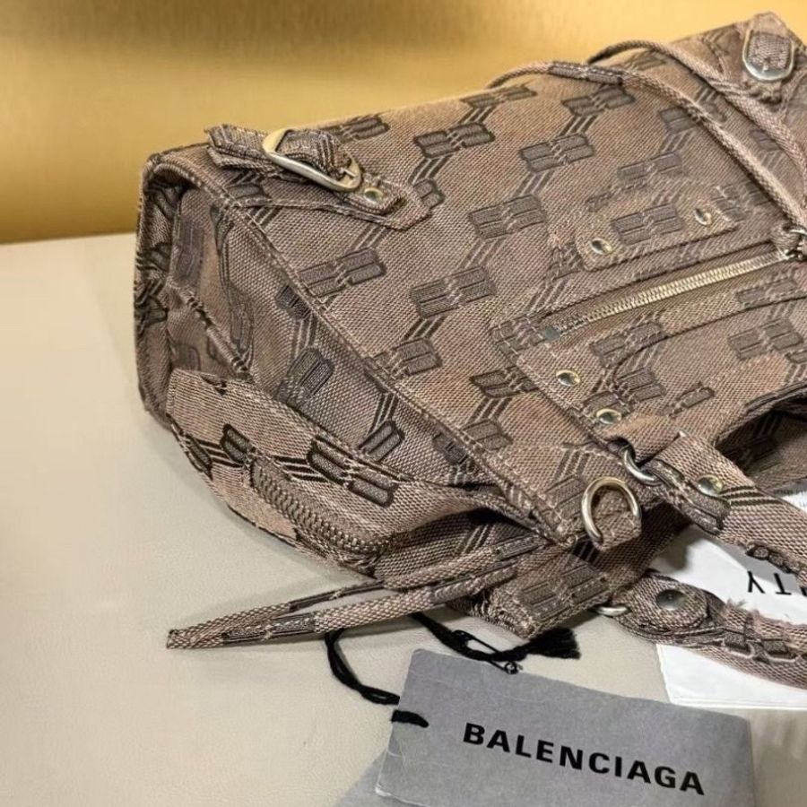 Balenciaga 咖色牛仔 機車包26*17cm  95新 配件肩帶 吊牌 塵袋-5