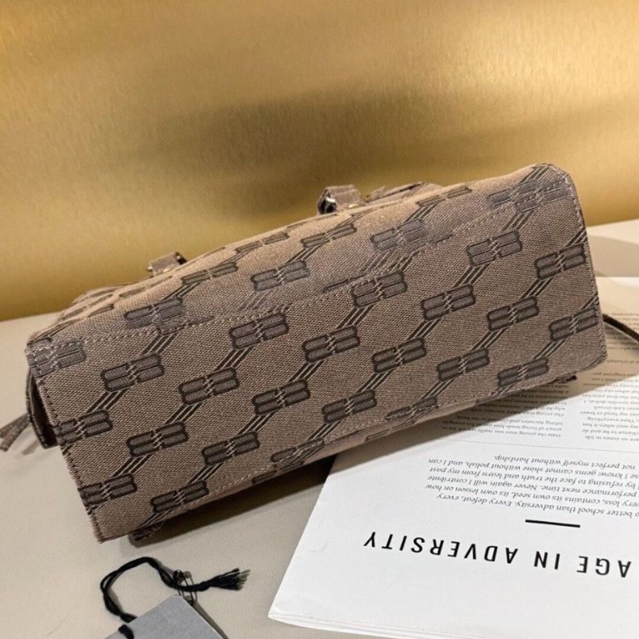 Balenciaga 咖色牛仔 機車包26*17cm  95新 配件肩帶 吊牌 塵袋-7