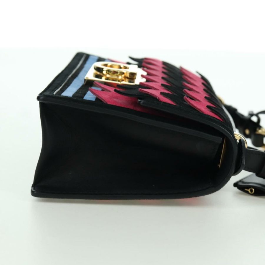 【日本直送】Salvatore Ferragamo Gancini 單肩包,麂皮材質,黑色、粉紅色、金色,正品 ARZ419M-3