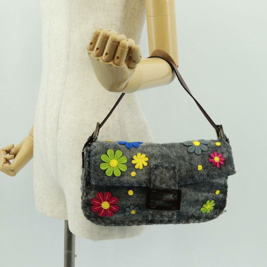 【日本直送】FENDI 花卉圖案 Mamma Baguette 單肩包 羊毛 灰色 銀色 正品 168312SAV-22