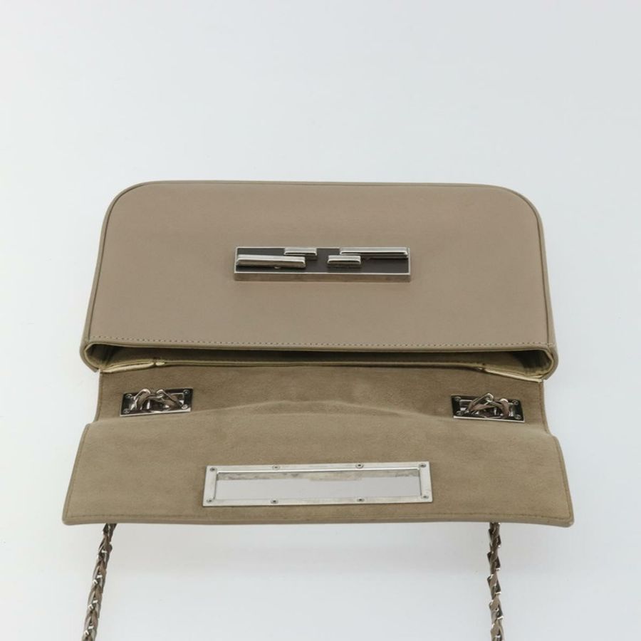 【日本直送】FENDI 鏈條 Trebuquette 單肩包 皮革 米色 銀色 正品 ka3885A-14